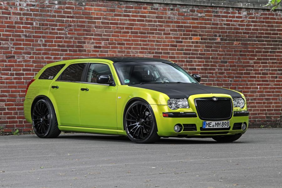  Chrysler 300C Touring by HplusB Design (LE) 2015 года  (фото 1 из 7)